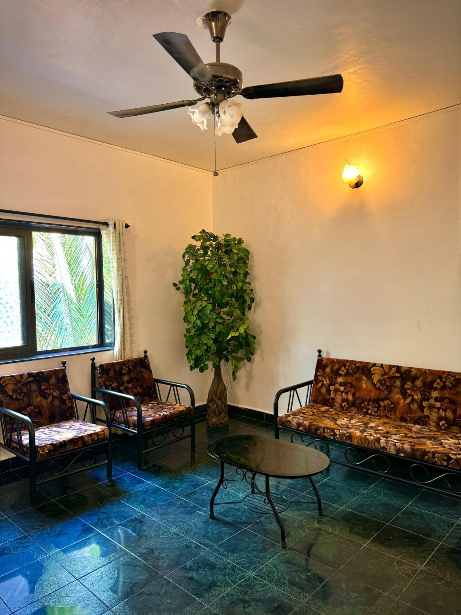 1Bhk Suites With Kitchen & Pool By Goaround Homes At Vagator Ngoại thất bức ảnh